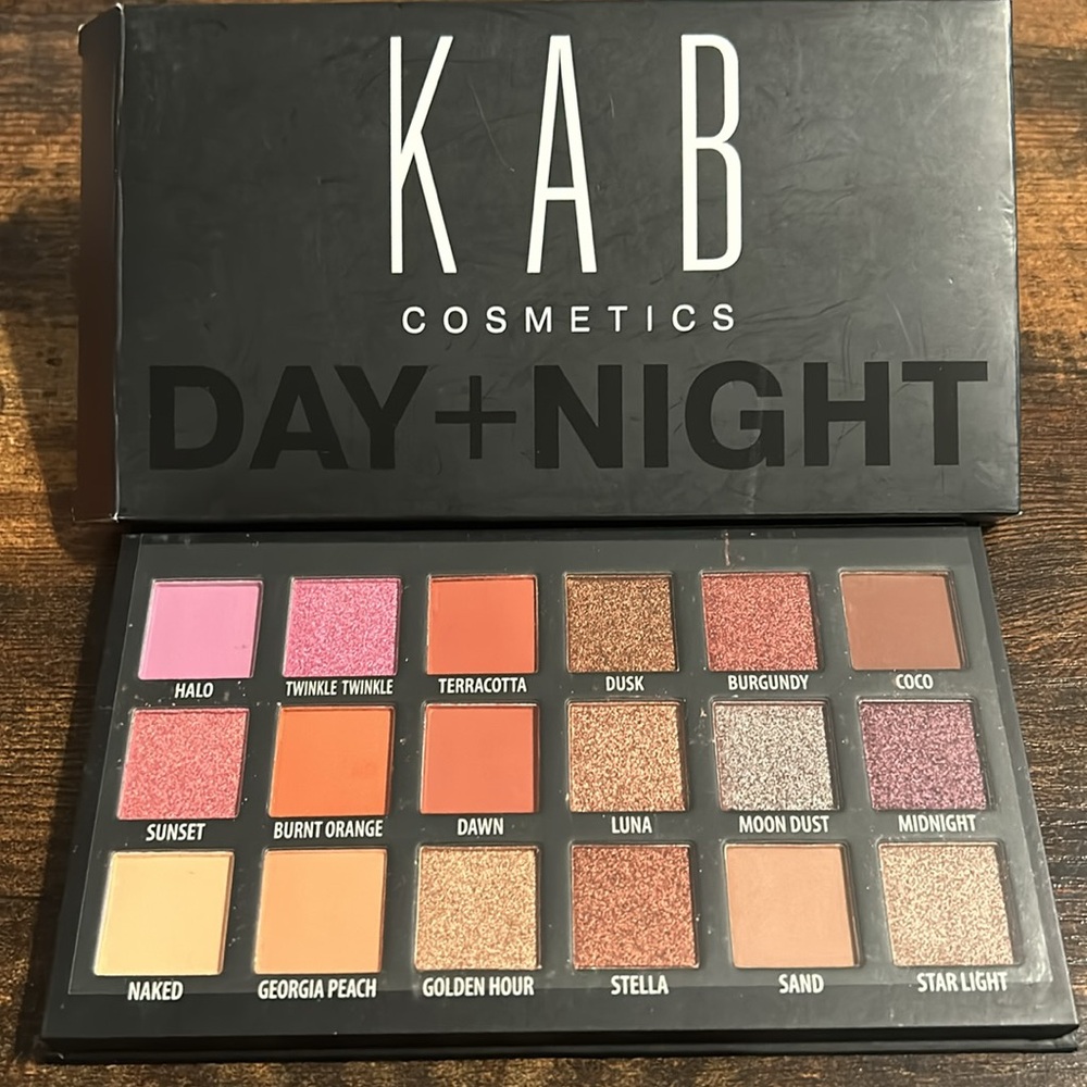 KAB cosmetics Day & Night eyeshadow palette new!